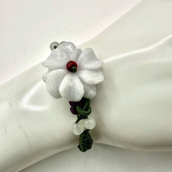 Jadeite flower adjustable bracelet - Picture 1 of 10